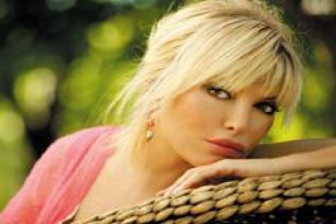 Ajda Pekkan'ın eski yalısının bahçesi Agopyan Ailesi'nin