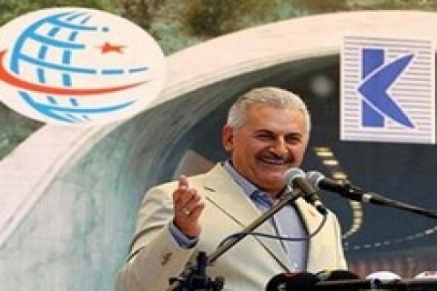 Binali Yıldırım: 15 bin kilometre bölünmüş yol yaptık!
