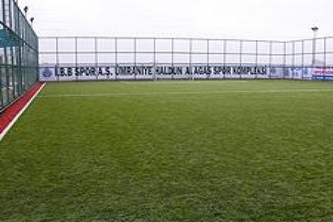 Kamil Akkanat, Konya'ya spor salonu yaptırıyor