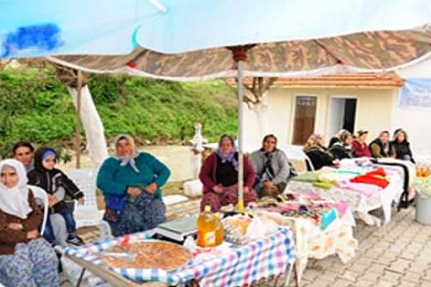 Seferihisar köy pazarı, www.seferipazar.com ile internete taşındı!