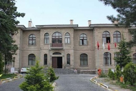 Nevşehir Belediyesi, hizmet binası ve ticaret kompleksi yaptıracak! 32 milyon 831 bin TL'ye!