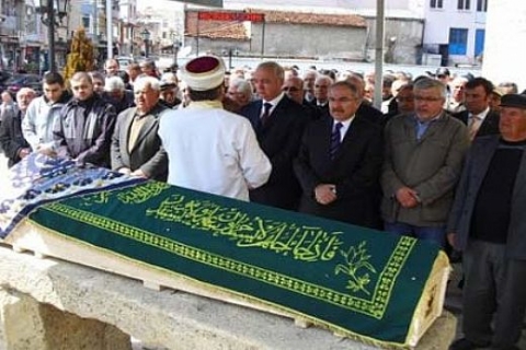 İnşaat mühendisi Ertuğrul Sevinç yaşamını yitirdi! İstanbul Tıp Fakültesi'nin acı günü!