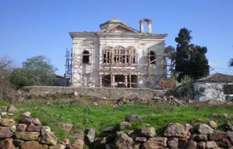 232 yıllık Aya Nikola Kilisesi yıkılıyor!