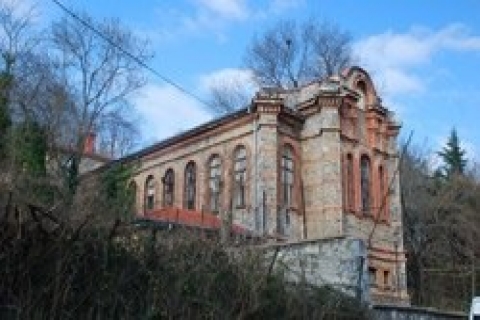 Ali Ağaoğlu'ndan sonra Kadir Has Vakfı da Yeniköy'de!