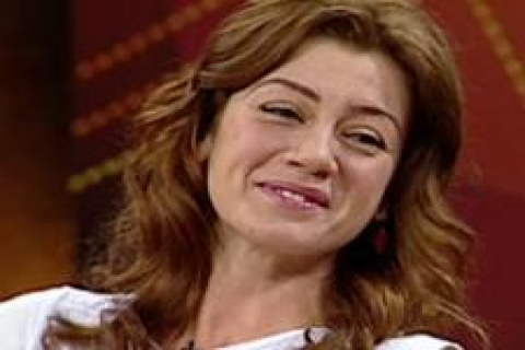 Gökçe Bahadır annesi Dilek Bahadır'a lokanta açtı!