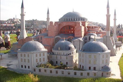  Cami tapulu Ayasofya, turizme cami olarak da hizmet verebilir!