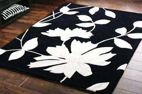 Yeni Royal ve Pierre Cardin halılar görücüye çıktı!