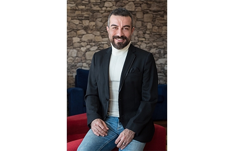 Orçun Oğlakcıoğlu 'Hayal Et' isimli şiir kitabı çıkardı!