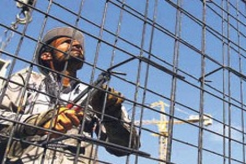 Demir ve çimentoya zamlar müteahhitleri yordu!