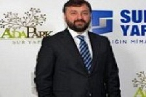 Altan Elmas: Blokları yanyana dizerek kent kurulmaz!