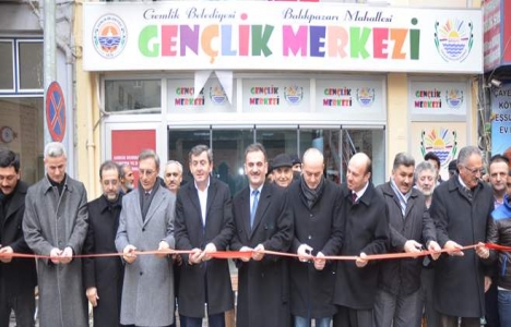 Gemlik Balıkpazarı Gençlik Merkezi açıldı!