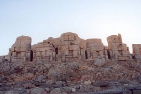 Nemrut Dağı'nın iki tarafına birer karşılama merkezi yapılacak!