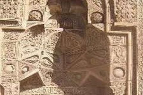 Divriği Ulu Camii'deki namaz kılan insan silueti usta mimarlık eseri!