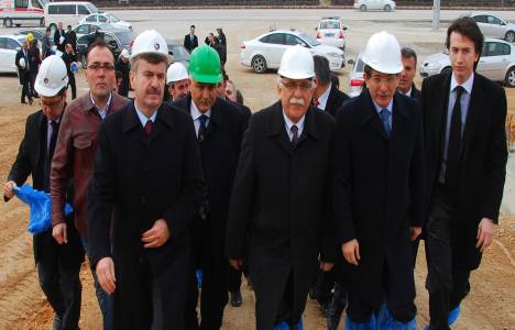 Ahmet Davutoğlu inşaatı süren Konya Bilim Merkezi'ni inceledi! 