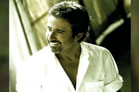 Emrah, dayısını sokağa attığı iddiasına 100 bin liralık dava açtı!