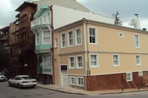 Üsküdar'da Tarihi Evler Onarım Programı kapsamında 8 bina restore edildi!