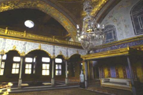 Mecidiye Köşkü'nün perdelerini Elvin Tekstil yeniledi