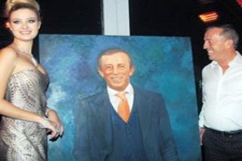 Ali Ağaoğlu'na sürpriz doğum günü partisi yapıldı!