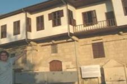 Eski Tarsus evlerinde 'yıkılma' tehlikesi!