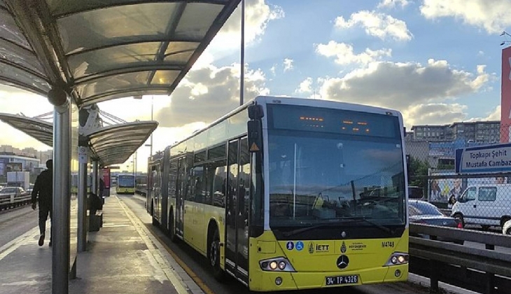 İstanbul Büyükşehir Belediyesi, hizmete alınan metrobüsler için tören düzenlendi