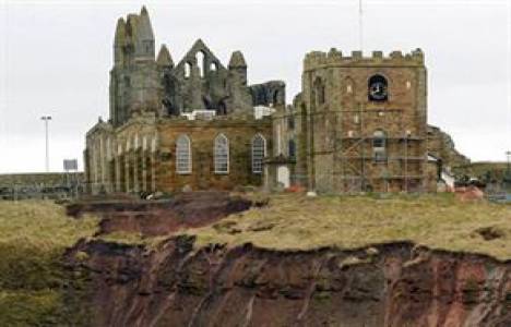 Drakula romanının geçtiği kilisenin altından kemikler çıkıyor!