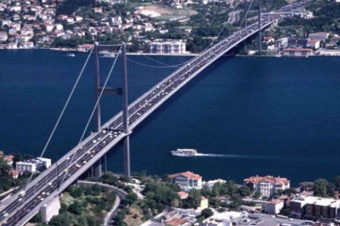 Türkiye 2011'de köprü ve otoyollardan 732 milyon 681 bin 161 lira kazandı!