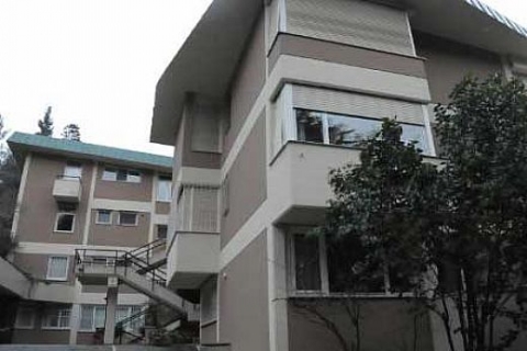 Demet Akbağ'ın oturduğu apartmana yaptırdığı balkon kaldırılacak!