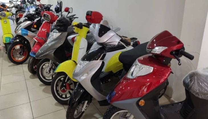 Motosiklet alımları otomobili sollayarak geride bıraktı