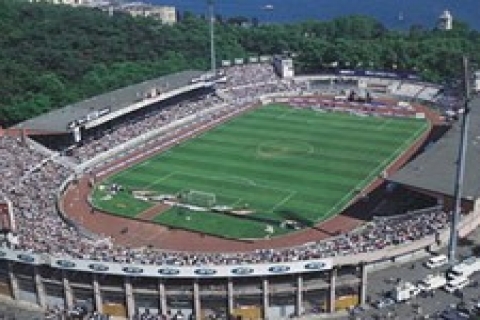 Beşiktaş İnönü Stadı yıkılacak!