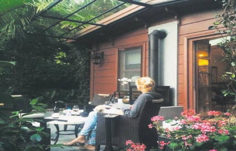 Derin Mermerci, Necmettin Efendi Yalısı na taşındı!