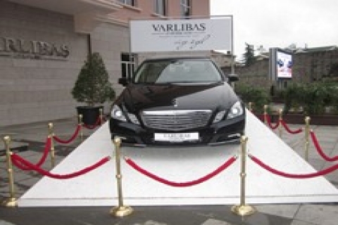 Varlıbaş Atapark AVM'de, Mercedes'ler sahiplerini buldu