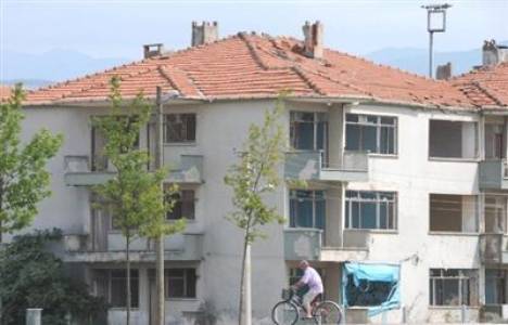 Orta hasarlı 531 binanın sadece 90'ı oturulabilir! 