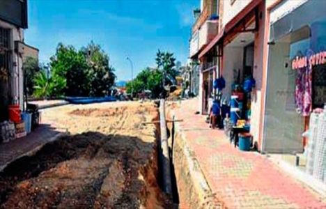 Mersin'de sıcak asfalt yenileme çalışmaları sürüyor!