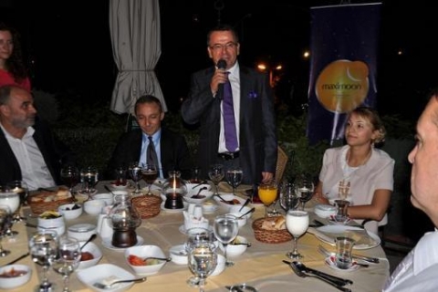  Esenyurtlu işadamları Yalçıntepe'nin iftar yemeğinde buluştu!