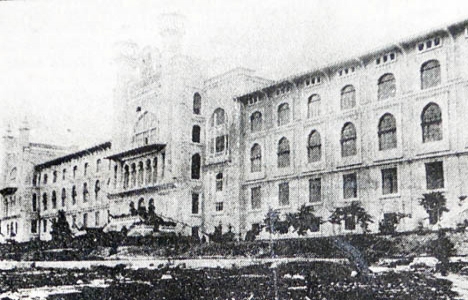 1983 yılında Haydarpaşa Lisesi restore ediliyormuş!