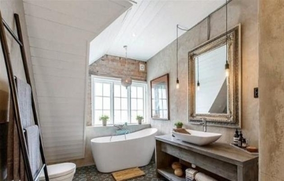 Dış cephesinde sıva olmayan evin içini görenler şok oldu!