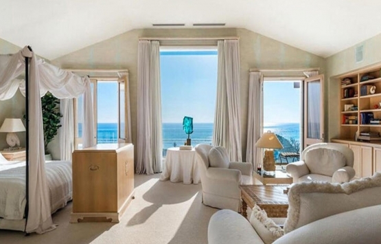 Mindy Kaling, Frank Sinatra nın evini 9,55 milyon dolara aldı!