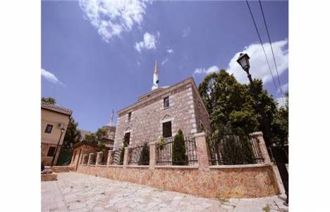Arasta Camii 70 yıl aradan sonra hizmete girdi!