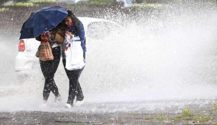 İstanbullular dikkat! AKOM'dan uyarı İstanbul'da şiddetli fırtına bekleniyor