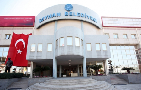 Adana Seyhan'daki yeni belediye binası yıkılacak!