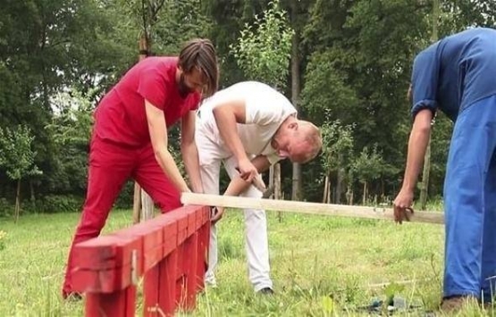 Prag ta 3 saatte ev inşa edildi!