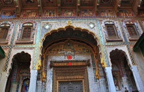 İşte Hindistanlı milyarderlerin görkemli konakları!