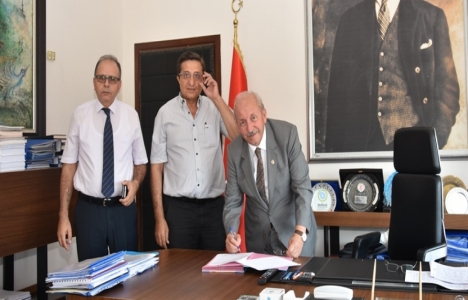 Tekirdağ Büyükşehir Hizmet Binası'nın sözleşmesi imzalandı!