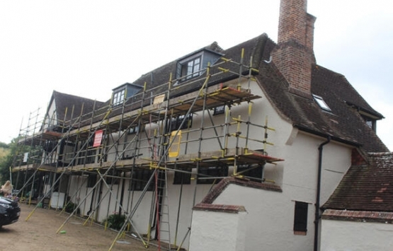 Katie Price 2 milyon sterlinlik evini düğün salonu yapacak!