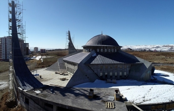 Sivas ta Ay yıldız mimarili cami açılışa hazırlanıyor!