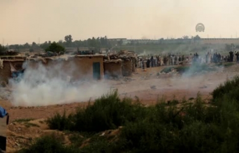 Pakistan'daki Afgan mülteci köyü yıkılıyor!