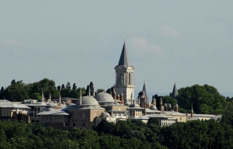 Adalet Kulesi'nin önünde çatlaklar oluştu!