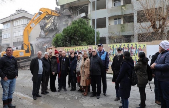 Büyükçekmece de yerinde dönüşüm yıkımı!