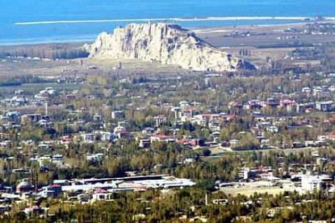 Adalı Holding'in Van'a yapacağı 24 dersli okulun temeli atıldı!