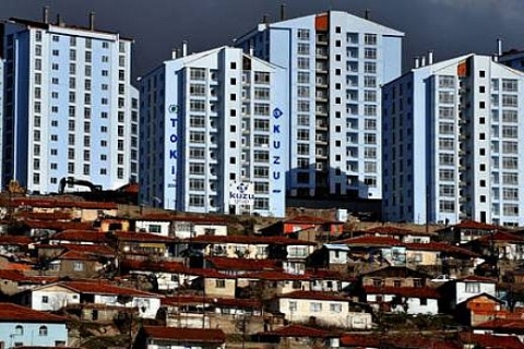 Kentsel dönüşümün enkazı, kaldırım taşı olacak!